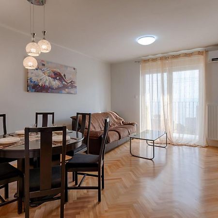 רייקה Two Bedroom Apartment Paris מראה חיצוני תמונה