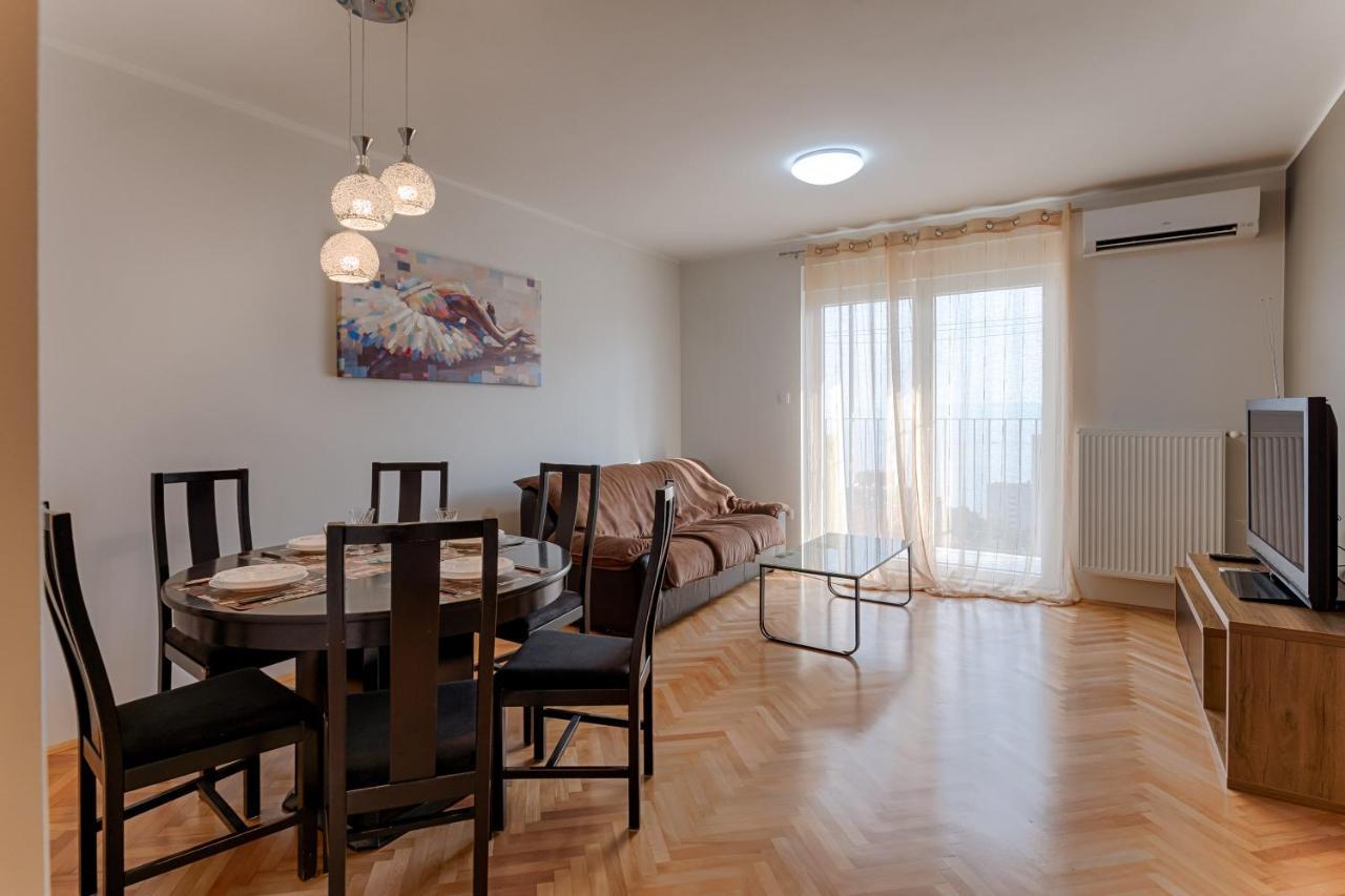 רייקה Two Bedroom Apartment Paris מראה חיצוני תמונה