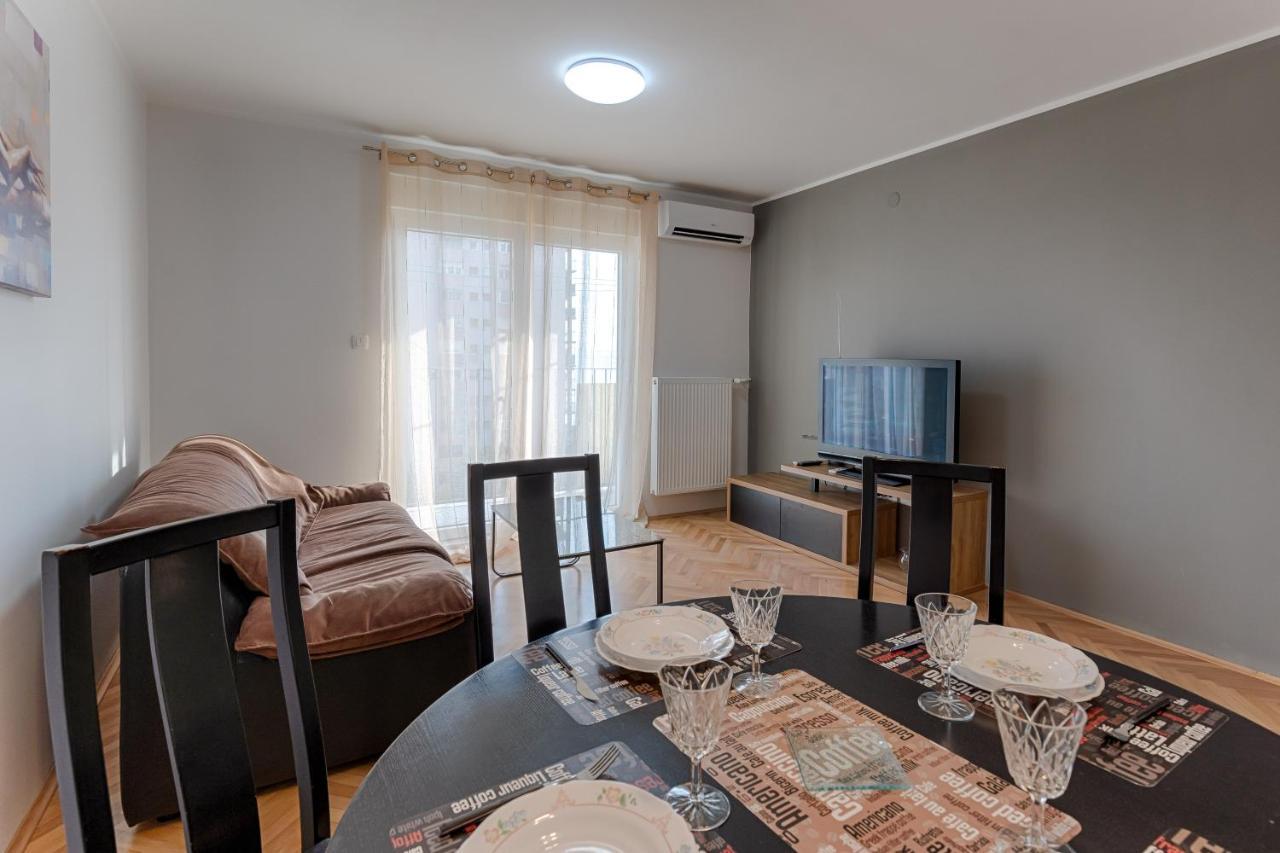רייקה Two Bedroom Apartment Paris מראה חיצוני תמונה