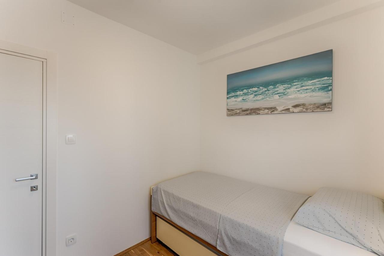 רייקה Two Bedroom Apartment Paris מראה חיצוני תמונה