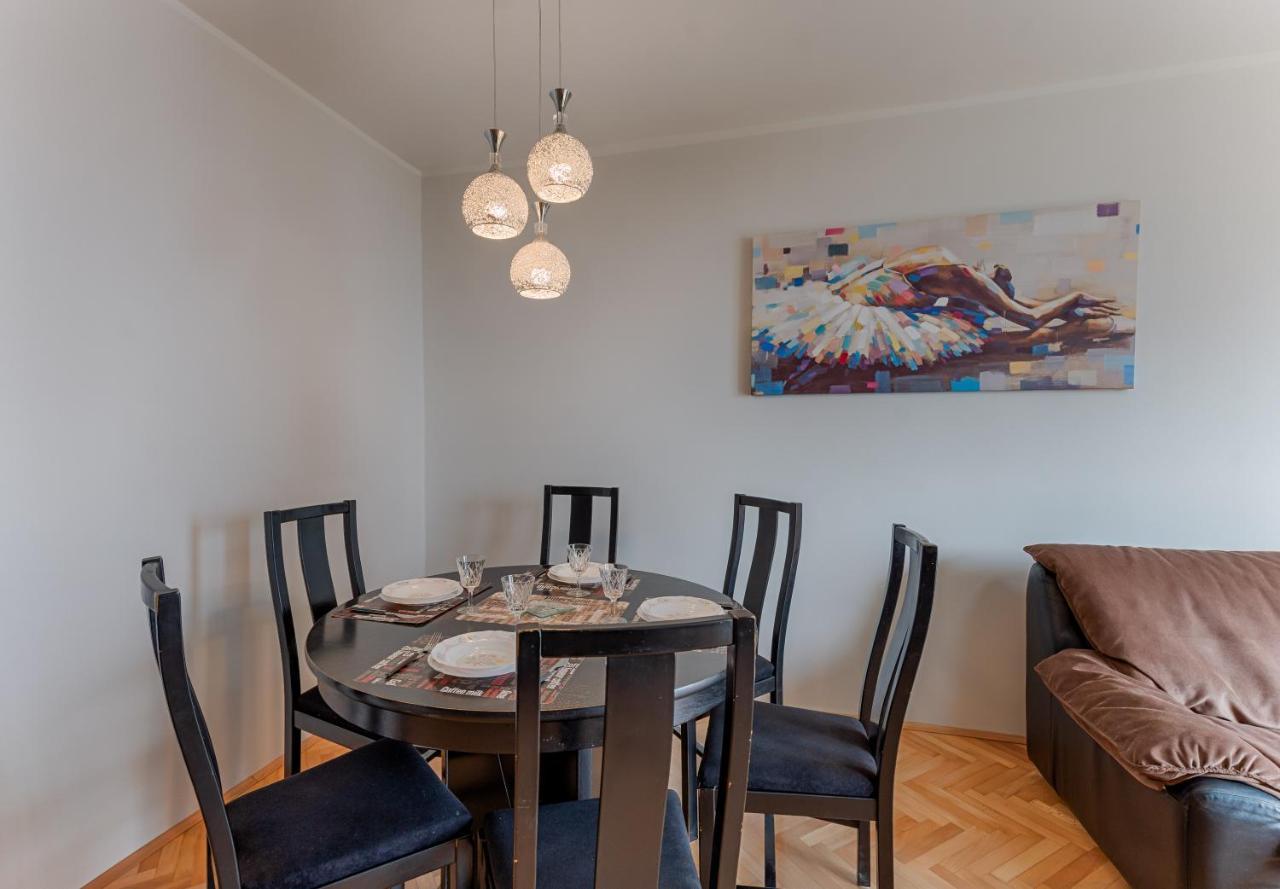 רייקה Two Bedroom Apartment Paris מראה חיצוני תמונה